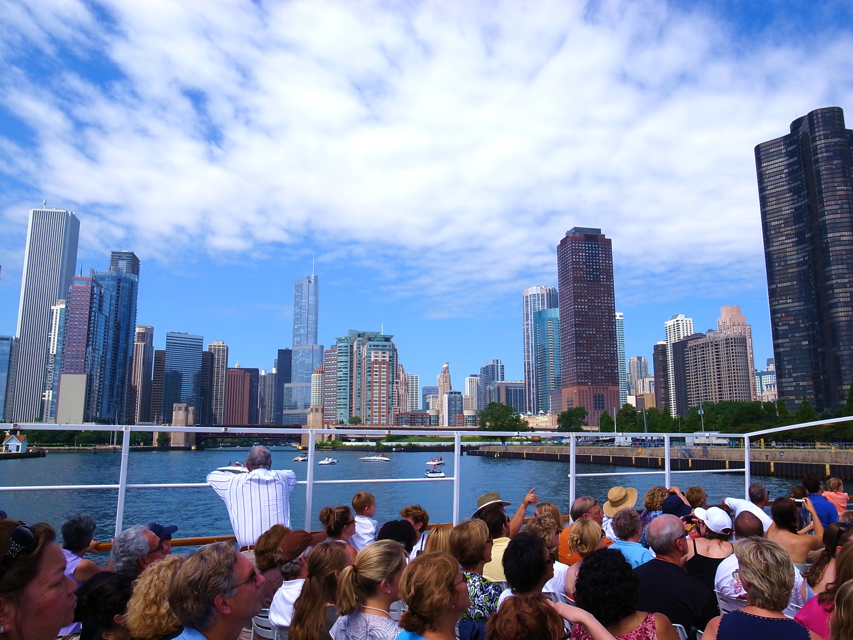 シカゴは建築の街 シカゴ川リバー クルーズでシカゴ建築美を観光する 一押しのー Chicago Architecture River Cruise