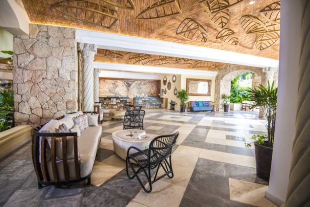 Panama-Jack-Resorts-Playa-del-Carmen-Lobby-2